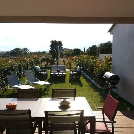 Villa Saint Cyprien Bay San Ciprianu
